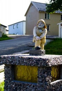 OldManSculptureLofoten-1000612